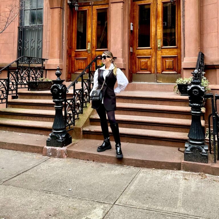 Knee-High Boots Outfits for Women Over 40: 3 Real Looks
